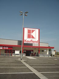 Stâlpi de iluminat la Kaufland Drobeta-Turnu Severin